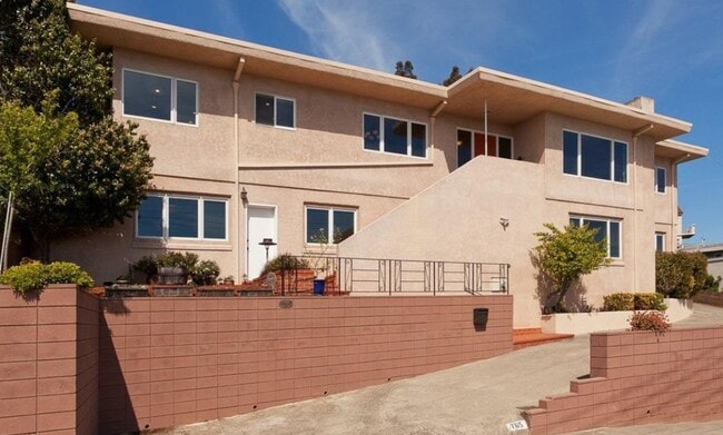 Building Photo - 765 Gateview Ave Rental