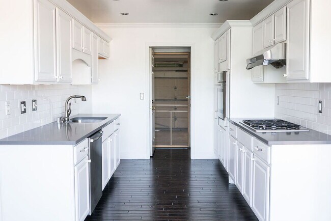 Photo - "Charming 3-Bed Home with Fireplace & Pool...