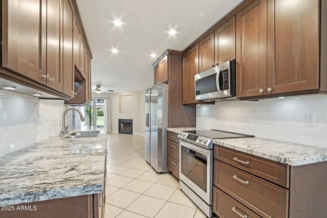 Building Photo - 5998 N 78th St Unit 116 Rental