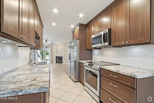 Building Photo - 5998 N 78th St Unit 116 Rental