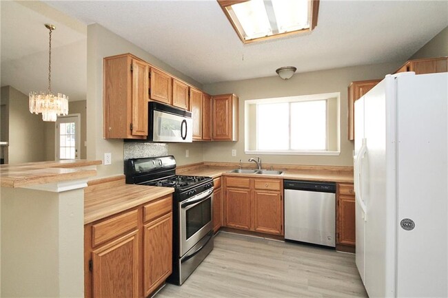 Photo - 4504 Sojourner St