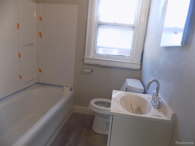 Photo - 14137 Mansfield St