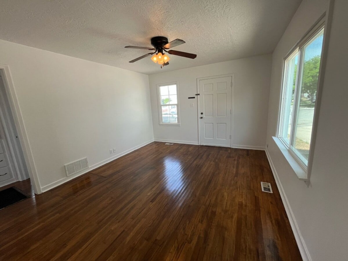 Photo - Cute 2 bedroom home for rent in Orem.