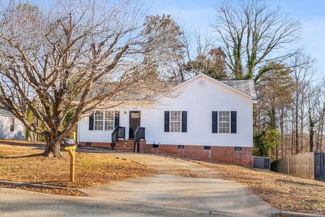 NW Greensboro. Newer Home - 3 Bedrooms, 2 ... - NW Greensboro. Newer Home - 3 Bedrooms, 2 ...