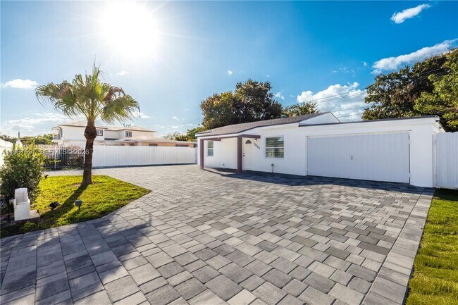 Photo - 10050 SW 171st St