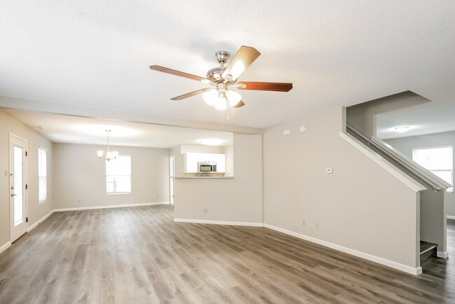 Photo - 6336 Alonzo Dr