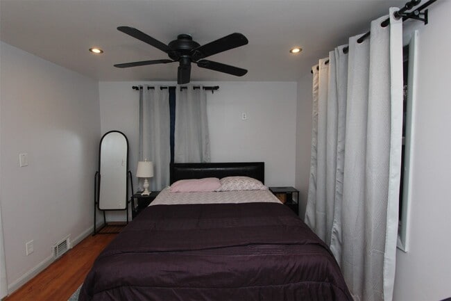 Photo - 701 Delano Ave