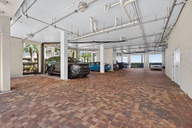 Photo - 275 NW Flagler Ave Unit 204