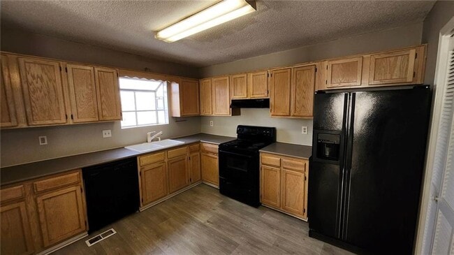 Photo - 4143 Lake Mist Dr NW