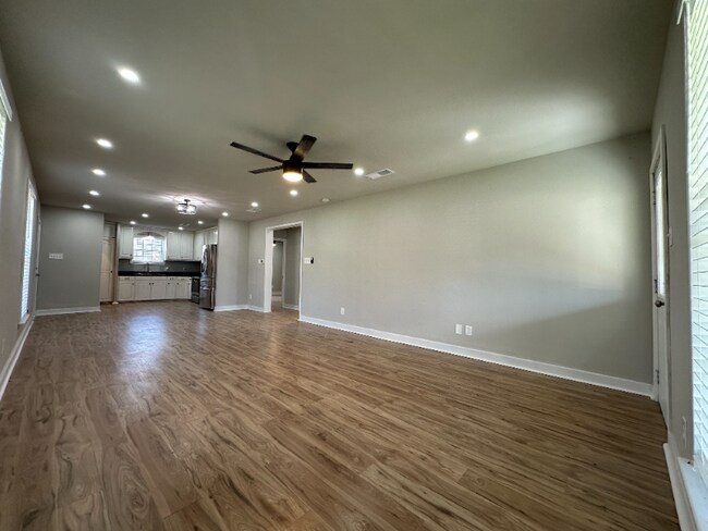 Photo - 1025 E Tennie St