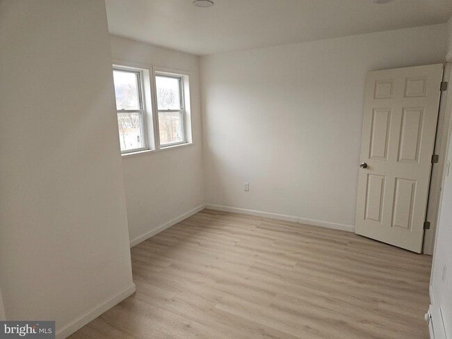 Photo - 509 Fairview St