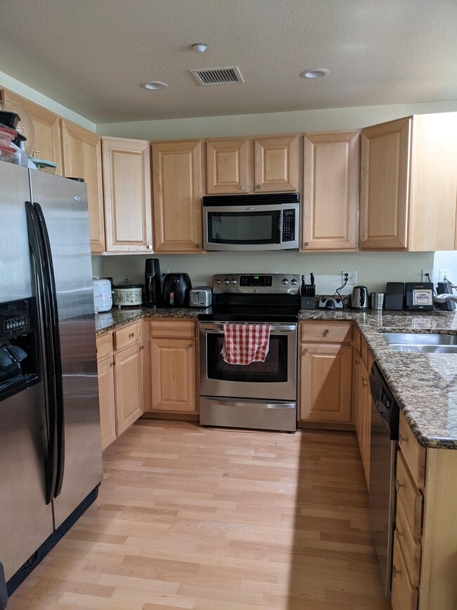 Building Photo - 2200 S University Blvd Unit 216