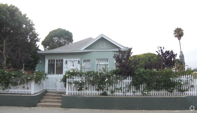Building Photo - 427 Sunset Ave Rental