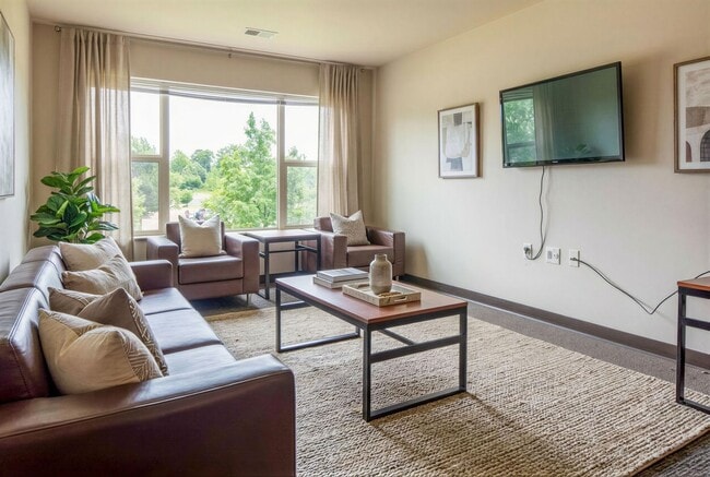 4BR/2BA Standard-Virtually Staged