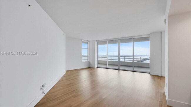 Photo - 555 NE 34th St Unit 201