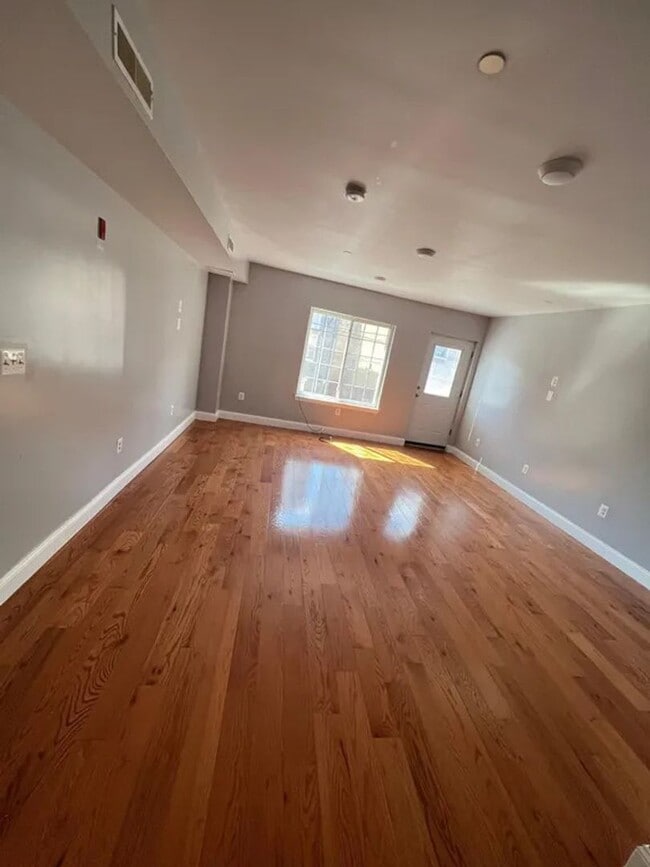 615 N 11th St Unidad 2