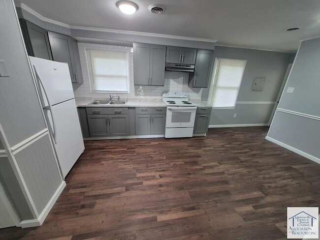 Photo - 961 Southland Dr