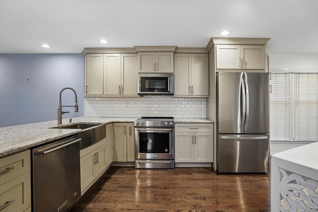 Photo - 1604 Cotswald Ct