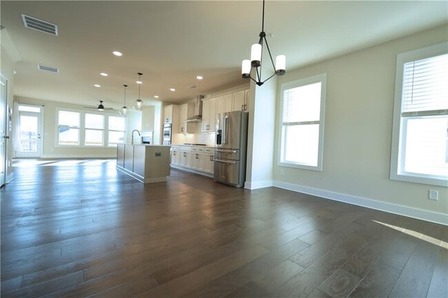 Photo - 1208 Waterfall Ct