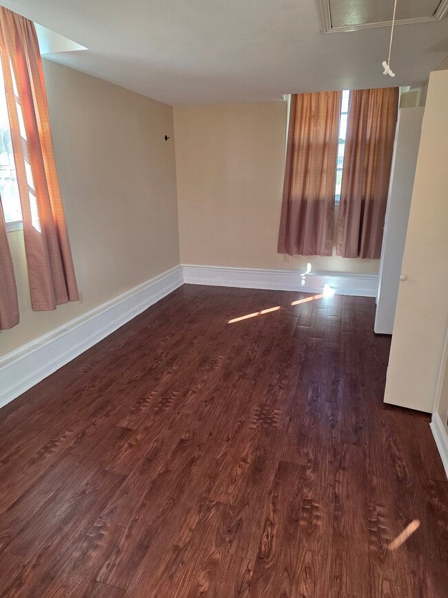 Photo - 3009 Sunnyview Dr