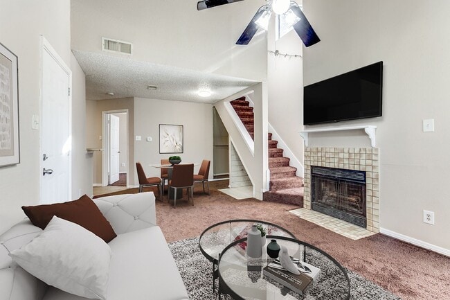 Building Photo - 9833 Walnut St