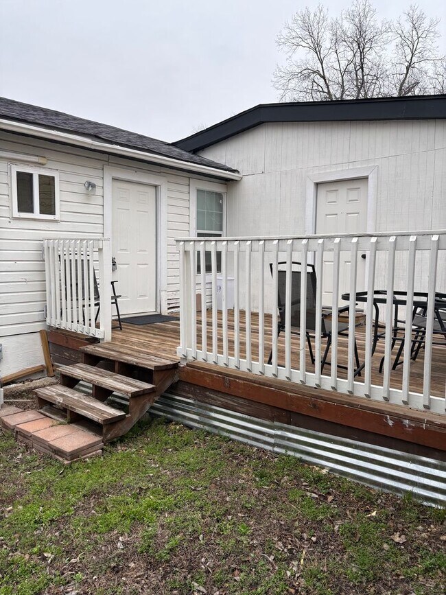 Photo - Beautiful Mount Auburn Gem Unidad Apt 3