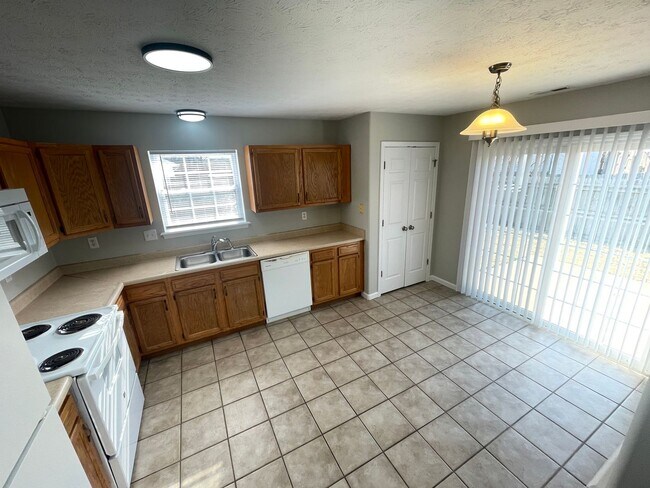 Photo - SUBLEASE - Three Bedroom Single Family Hom...