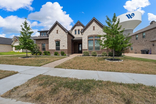 Photo - 2308 Paddington Way