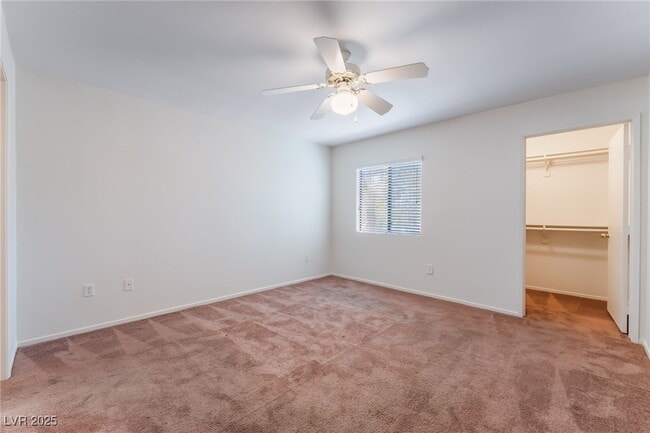 Building Photo - 950 Seven Hills Dr Unit 524