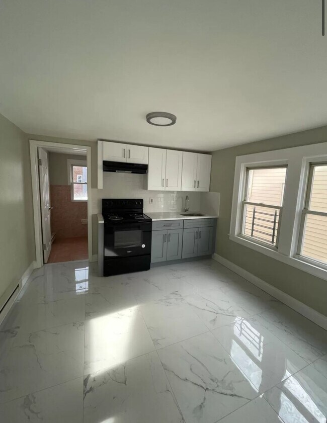 Photo - 170 Columbia Ave Apartments Unit 3