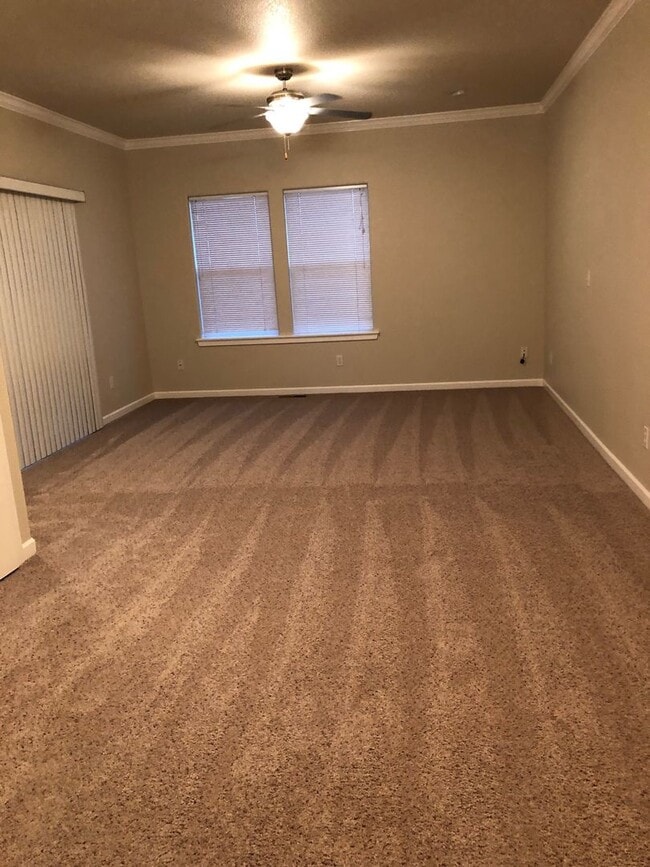 Photo - 2BED2BATH -2CARGARAGE, WASHER/DRYER HOOKUP, STORAGE, OWNER LANDSCAPE MAINTENANCE