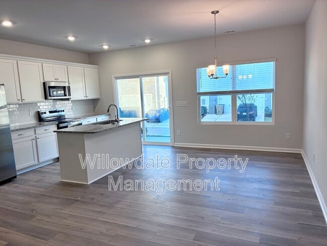 Photo - 211 Central Townes Wy