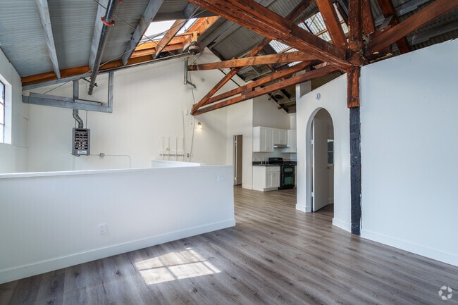 1 habitación, 1 baño, 1869 pies cuadrados, sala de estar - Vulcan Lofts