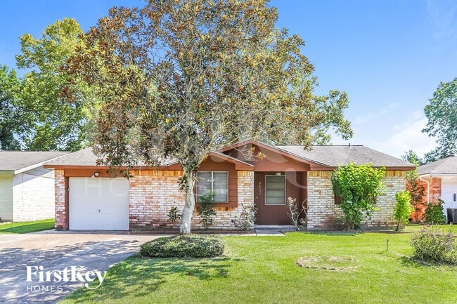 Building Photo - 16635 David Glen Dr