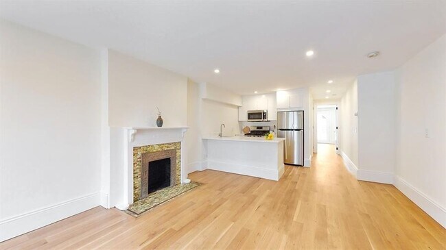 Photo - 43 MADISON Ave Unidad 1