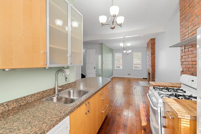 Photo - 5262 Butler St Unit 5262 Butler Street 2nd Floor