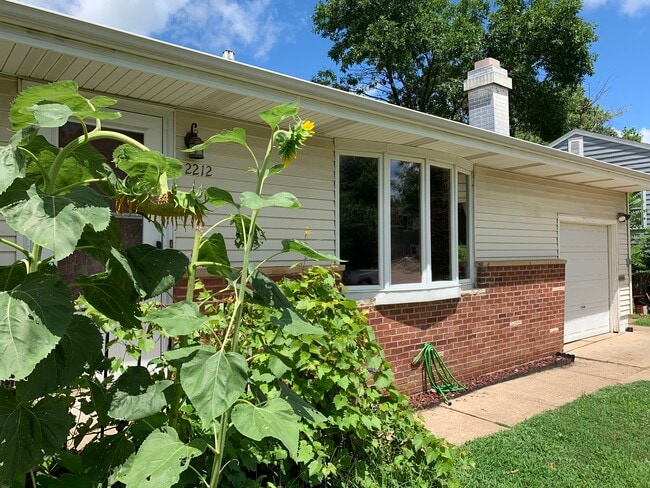 Photo - 2212 Cedar Acres Dr