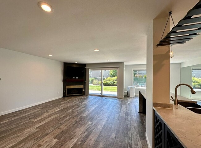 Photo - 2bd/1.75ba Kirkland Condo Unidad 103