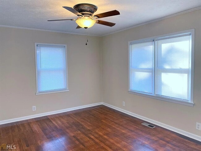 Photo - 4560 Burks Rd