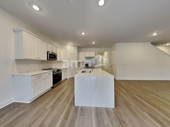 Photo - 394 Pointe Dr