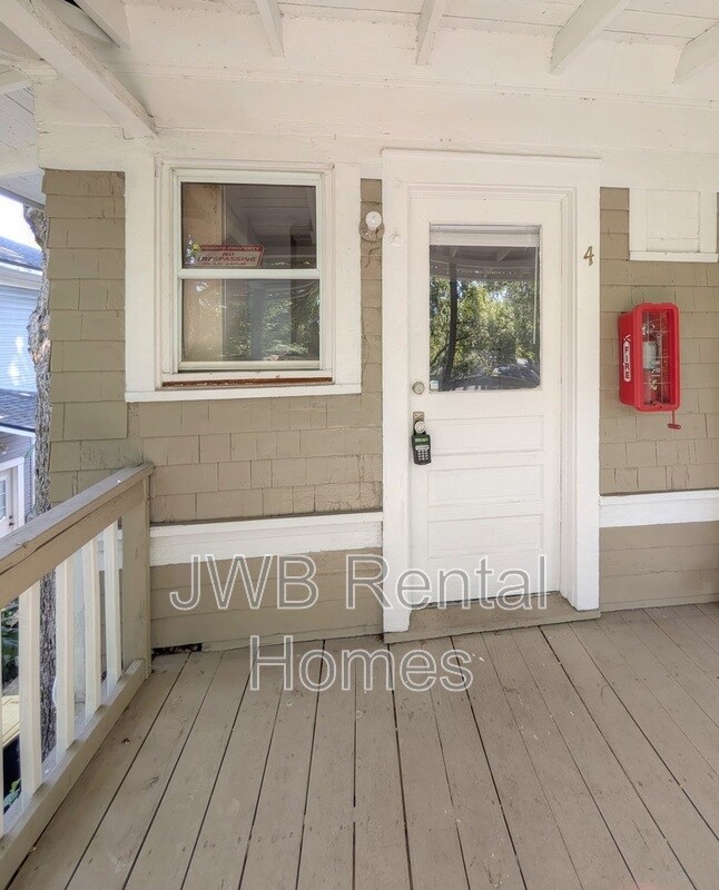 Photo - 2022 Dellwood Ave Unit 4