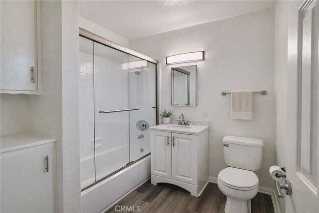 Photo - 1835 W Crestwood Ln Unit 1