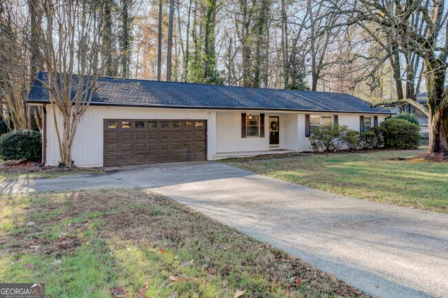 Photo - 465 Windsor Parkway