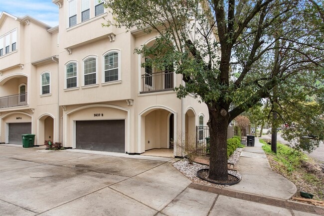 Building Photo - 5637 Kiam St