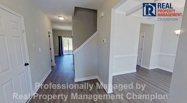 Photo - 1003 Marston Dr