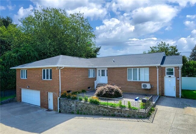 34 Cherry Hill Rd
