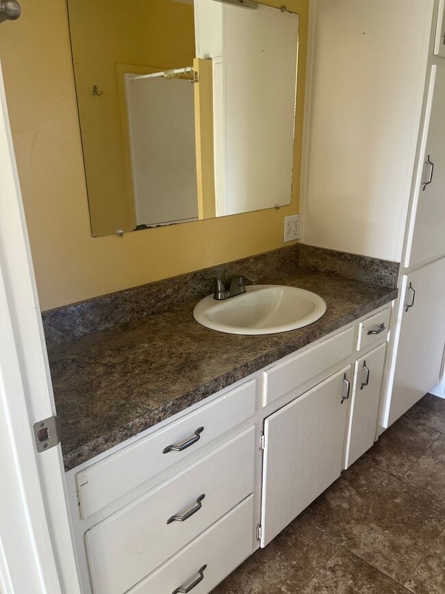 Photo - 2 bedroom 2 bath Country House with Big Den