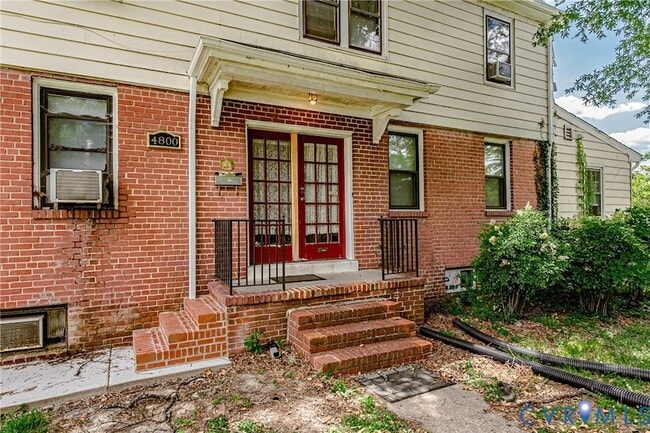 Building Photo - 1022 W 48th St Unit 2