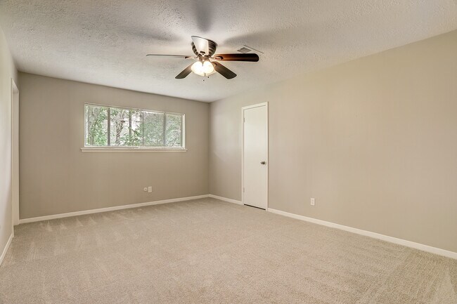 Photo - 6407 Crestside Dr