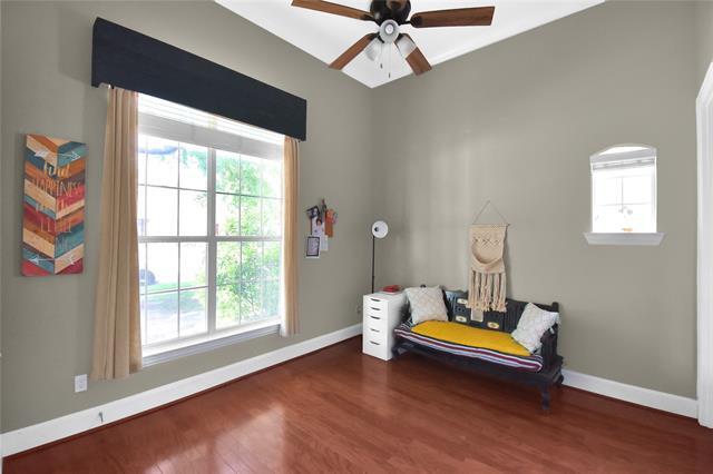 Photo - 3903 Johnson St